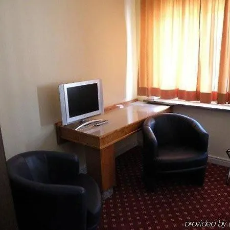 Hotel Rheinfelderhof 2*
