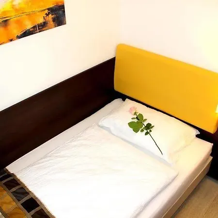 Hotel Rheinfelderhof 2*